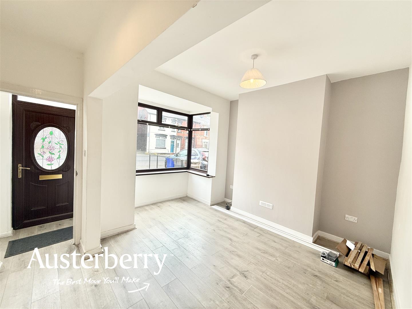 2 bed property in Leek Road, Stoke-On-Trent